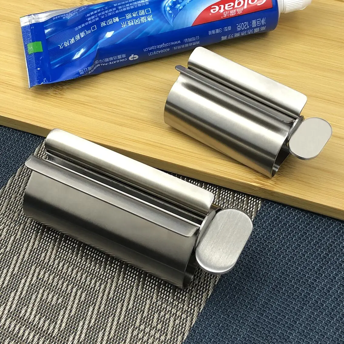 Bathroom Accessories Toothpaste Squeezer Tube Roller Stainless Steel Wringer Roller Rotate Dispenser for Ointments Cosmetics