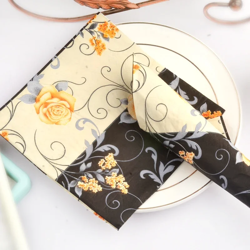 20 stücke/pac 33*33cm Rosen serviette gelbes Tischset Papier schwarze Blume Hotel Bankett Tasse Blumen papier Holz zellstoff Papier Mundtuch