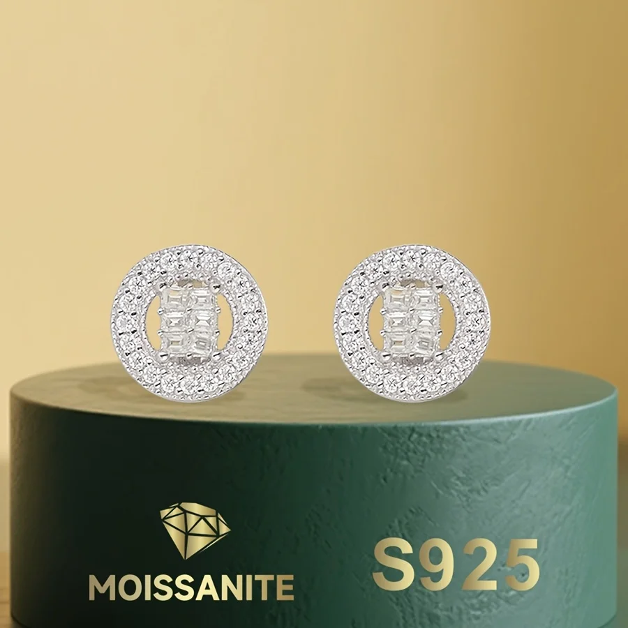 

Round Moissanite Earrings Hollowed-out Design S925 Silver Stud Earring for Women with Gra Certificate