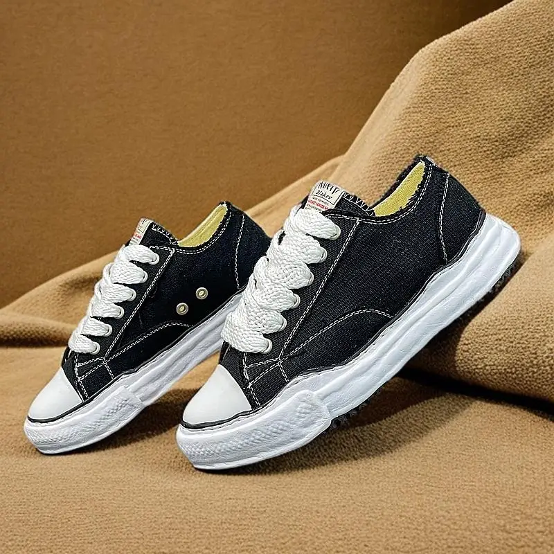 Scarpe classiche di tela per bambini nere - bianche, suola morbida e comfort, tutte abbinate alle sneakers da uomo primavera autunno