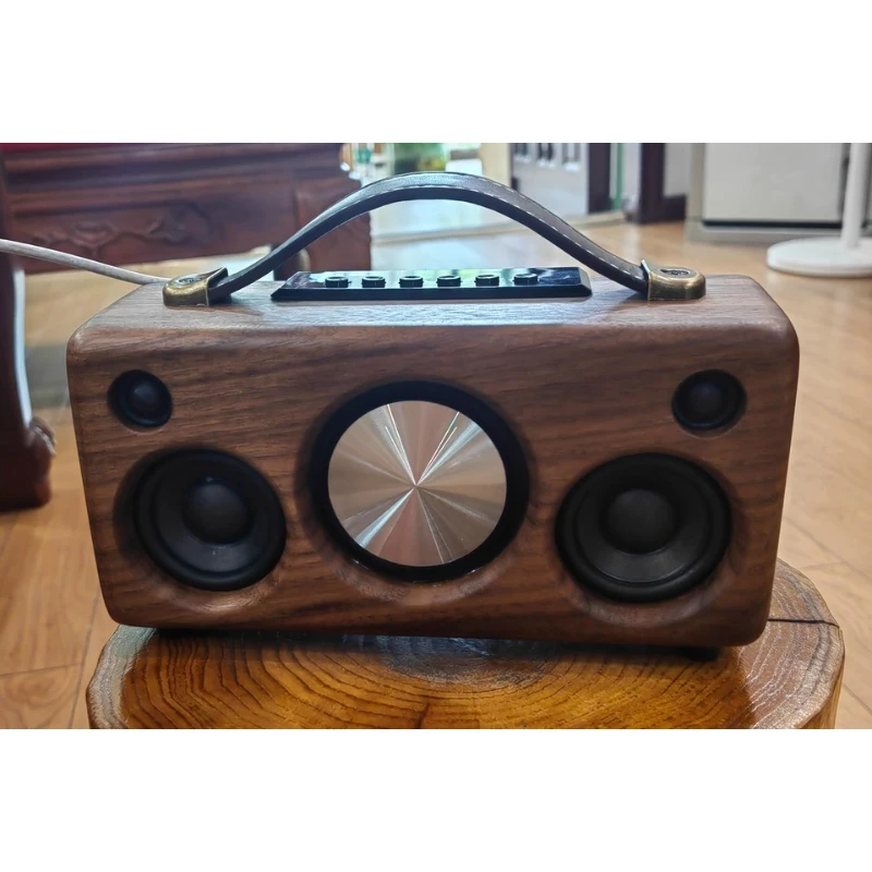 

Black walnut solid wood imported speaker Bluetooth card U disk HIFI audio FM radio