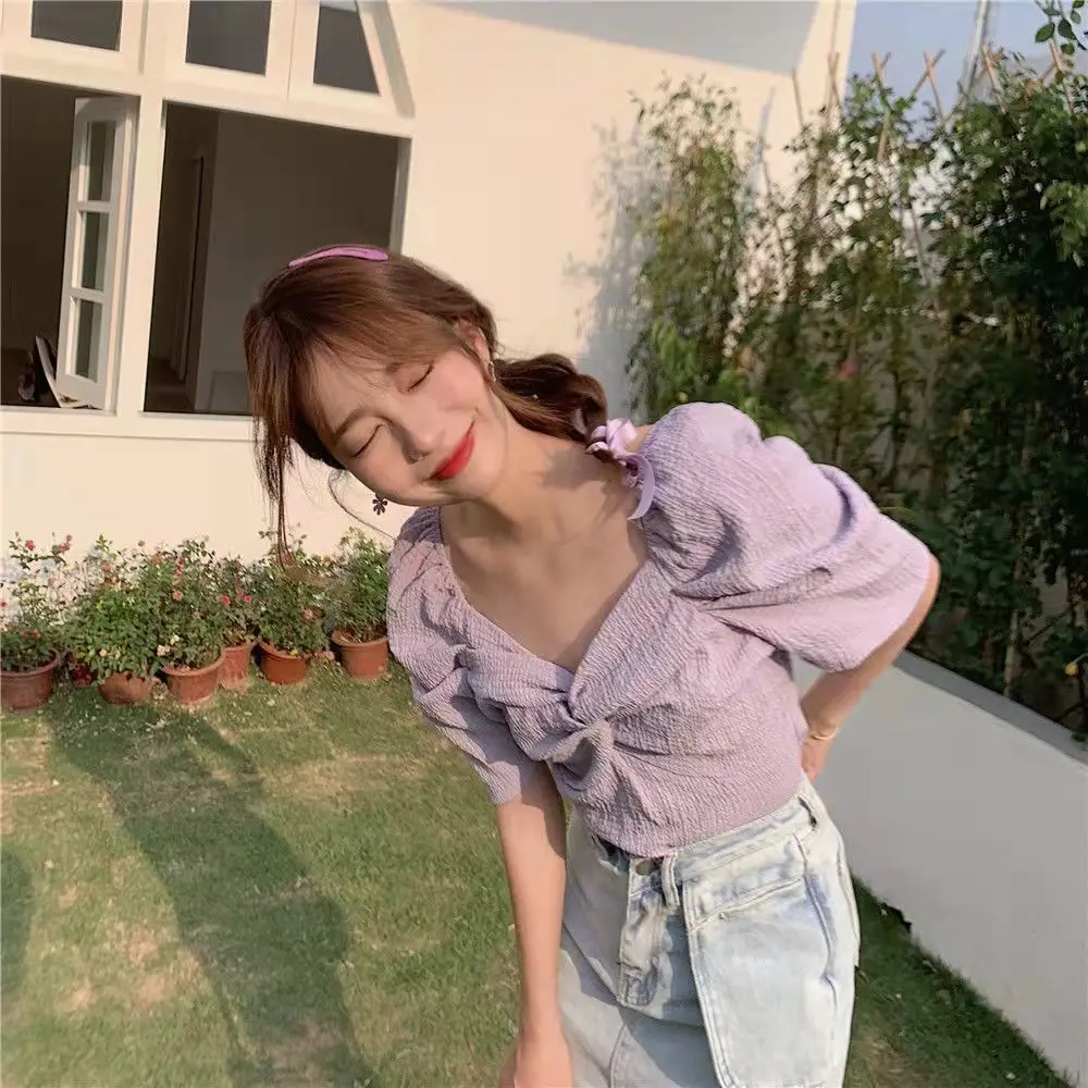 Short-sleeved Shirt for Women New Fashionable Clavicle Design Slim Body