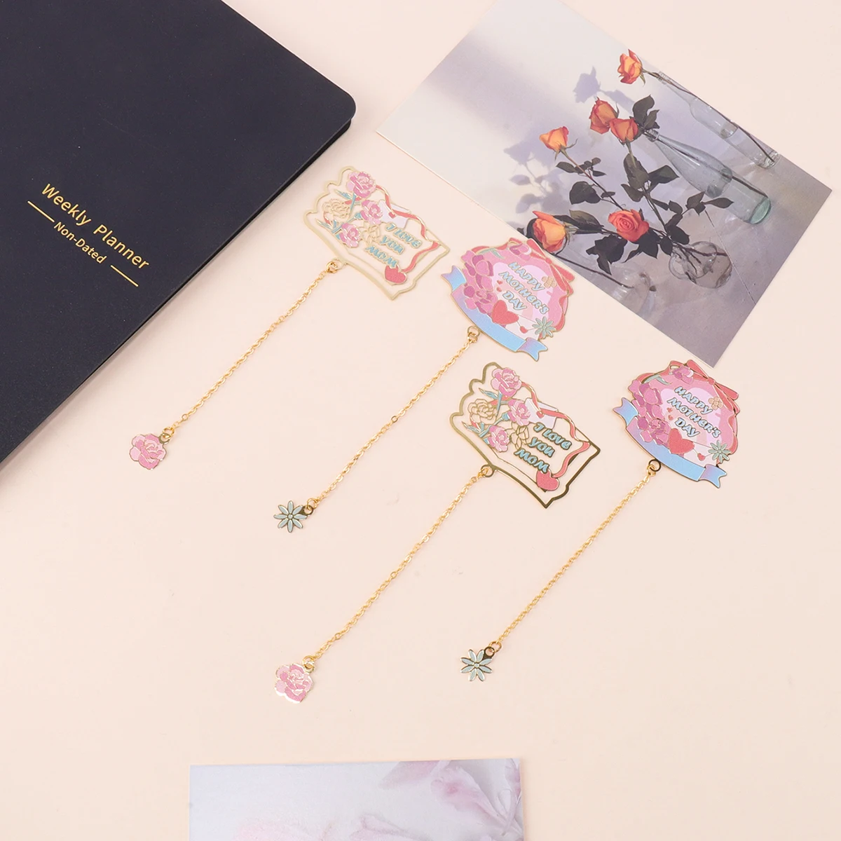 

4PCFloral English Pattern Metal Bookmarks,Creative Page Markers for Books,Reading Aid Stationery,Mother's Day Gift for Mom