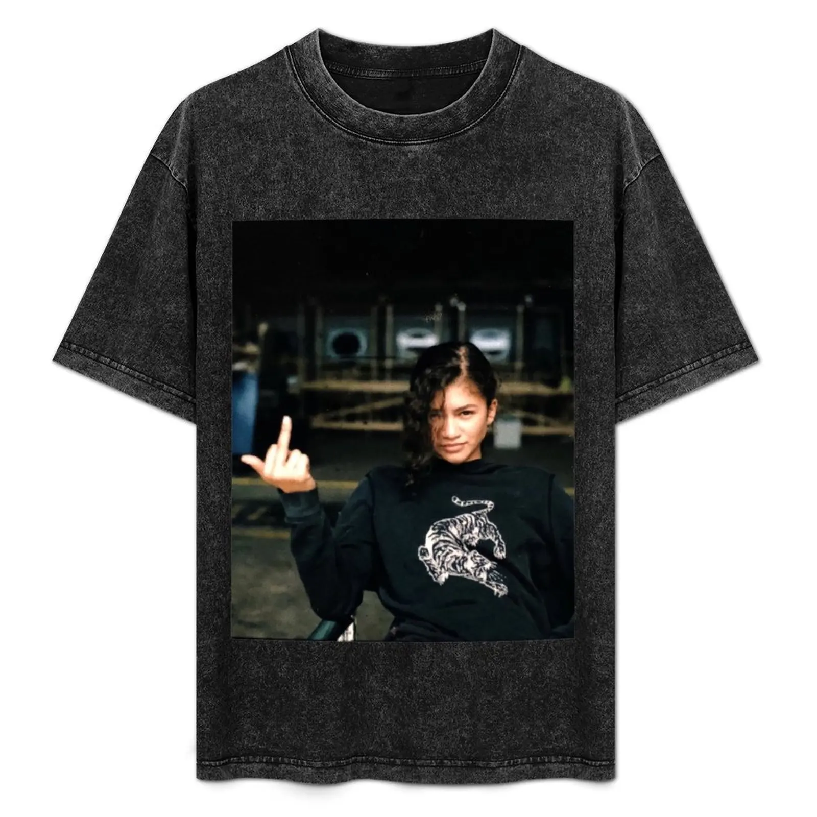 

Drake Loves Zendaya T-Shirt men t shirt cotton 100% man t shirt heavy cotton man t shirt cotton graphic shirts for man T-Shirt