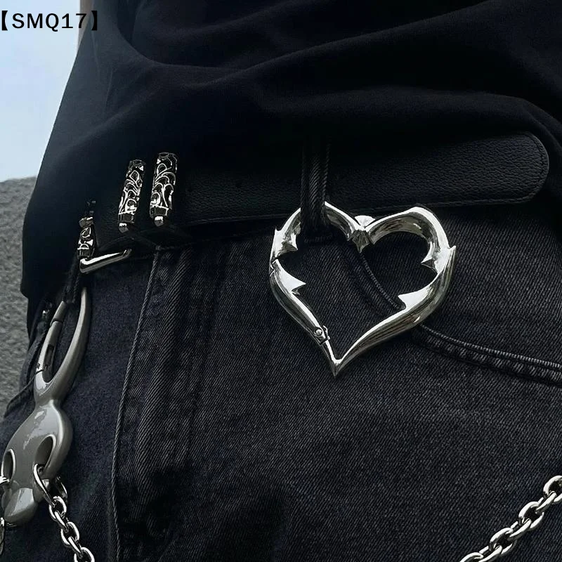 Heart-Shaped Carabiner Retro Style Gothic Metal Keychain Easy Clip-On Carabiner For Bags Backpacks Hangings Carabiner Clip【SMQ】