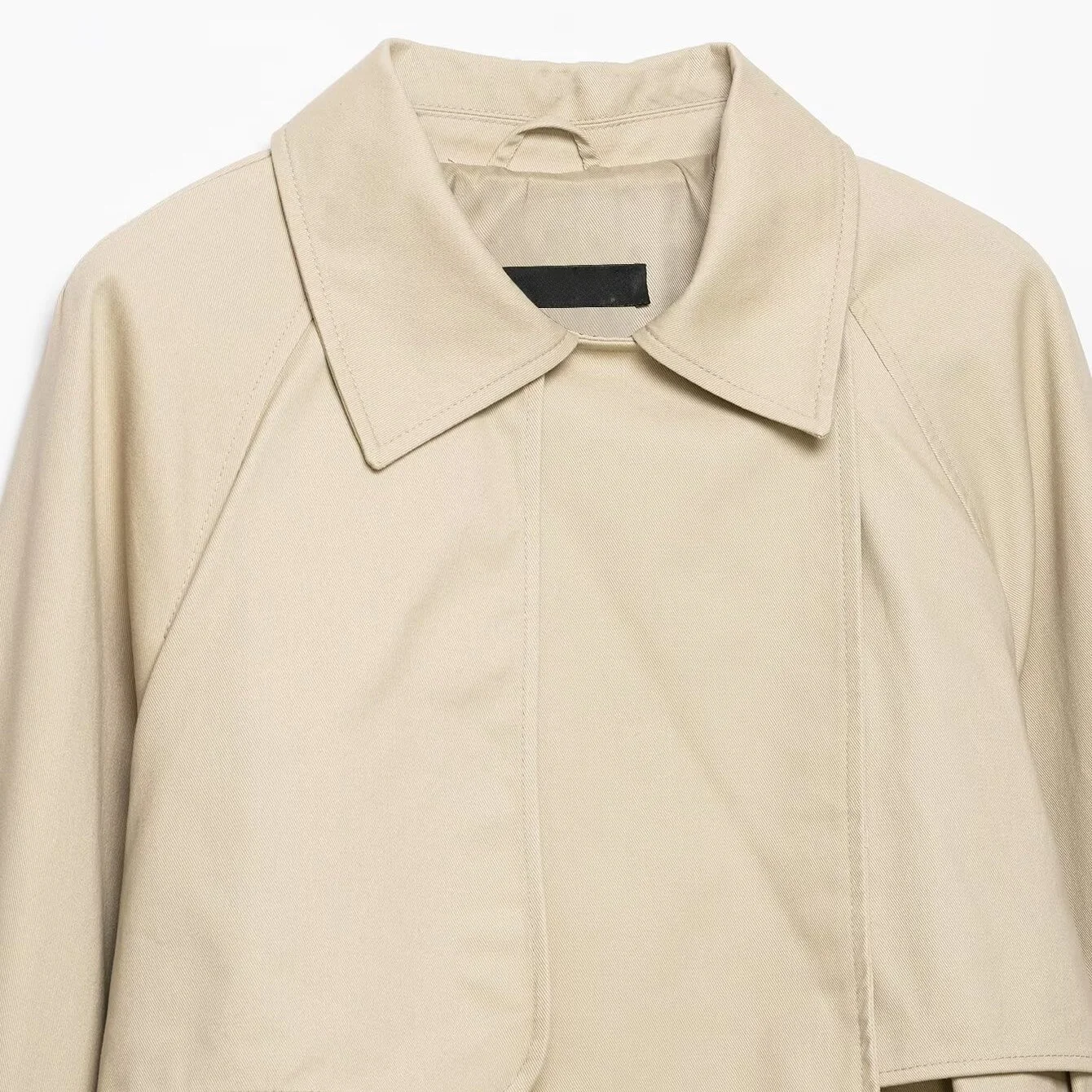 Fashionable Short Puffy Effect Women's Jacket Versatile Stylish Poly Fiber Standard Fit Long Sleeve Button Closure Coat