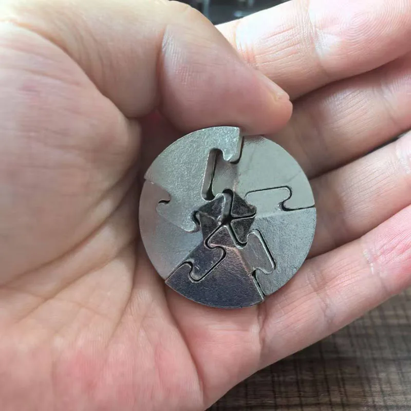 ألغاز معدنية صعبة ألغاز الدماغ للبالغين والمراهقين والأطفال Casse Tete IQ Test Disentanglement Toys ألعاب ذهنية تعليمية