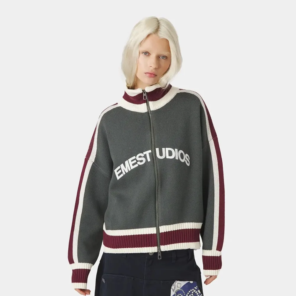 Retro contrastante malha cardigan camisola outono e inverno moda feminina carta bordado solto macio quente diário jaqueta casual