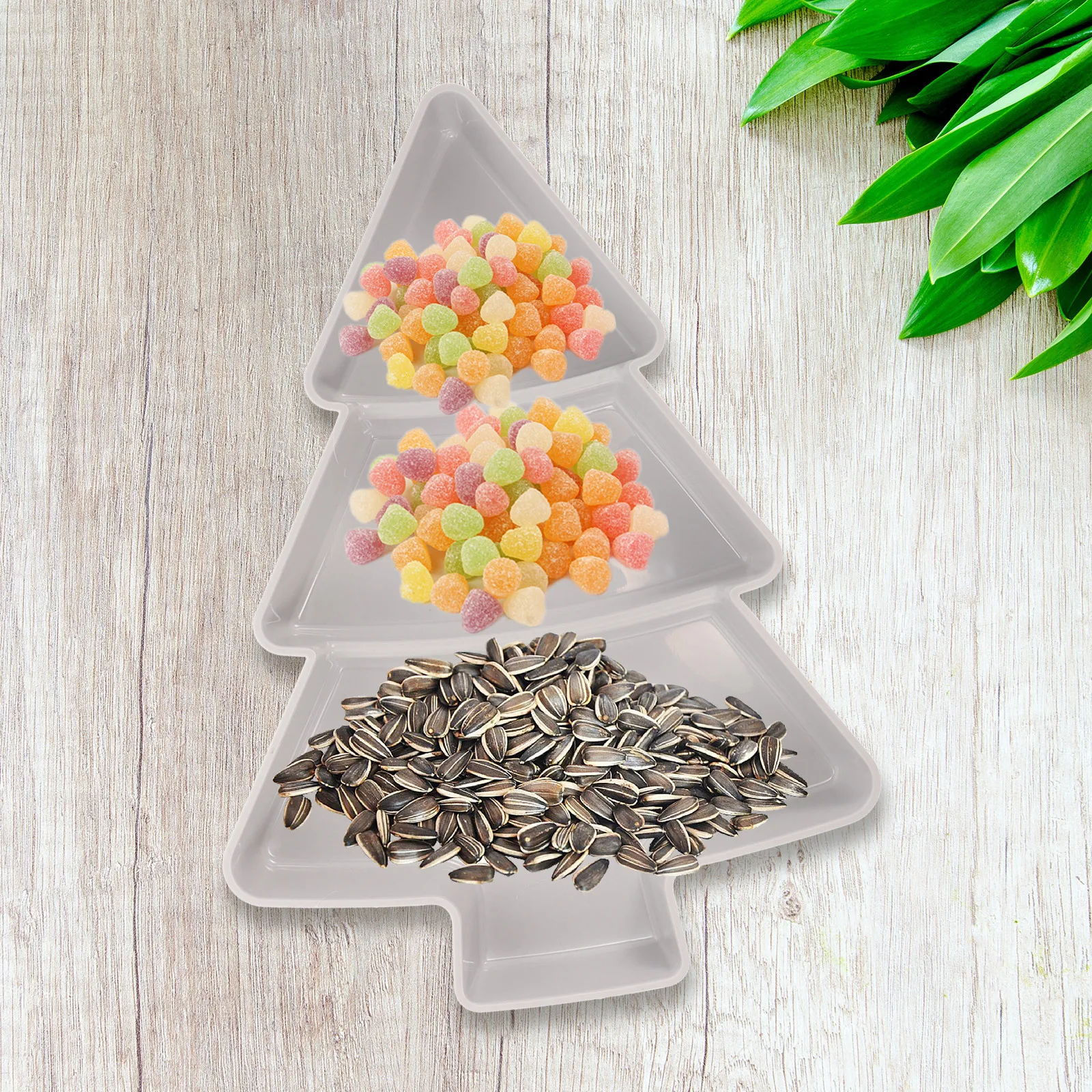 

Christmas Tree Shape Fruit Plate Plastic Household 3 Grids Snacks Nuts Serving Tray Portable Dishes Christmas Tree Shaped Plate