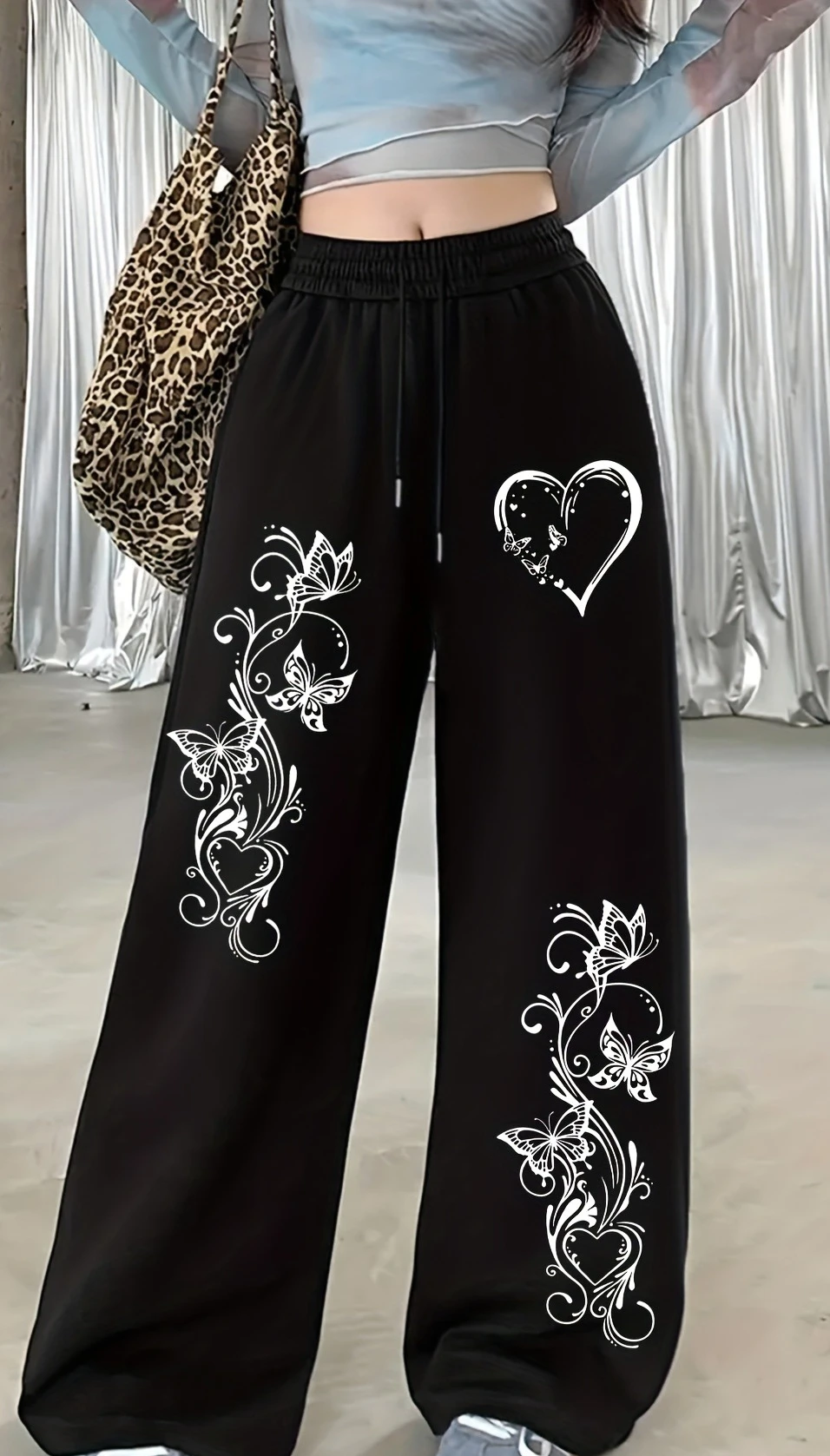 

Брюки прямого кроя в уличном стиле с принтом в виде бабочек и сердечек, повседневные спортивные брюки, широкие брюки, женская одежда