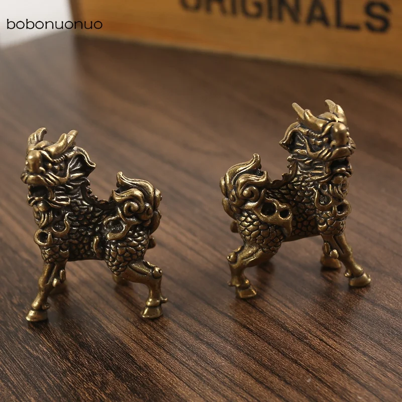 Vintage Brass Chinese Beast Qi Lin Desktop Ornaments Ancient Animal Lucky Kirin Miniatures Figurines Tea Pets Keychains Pendants