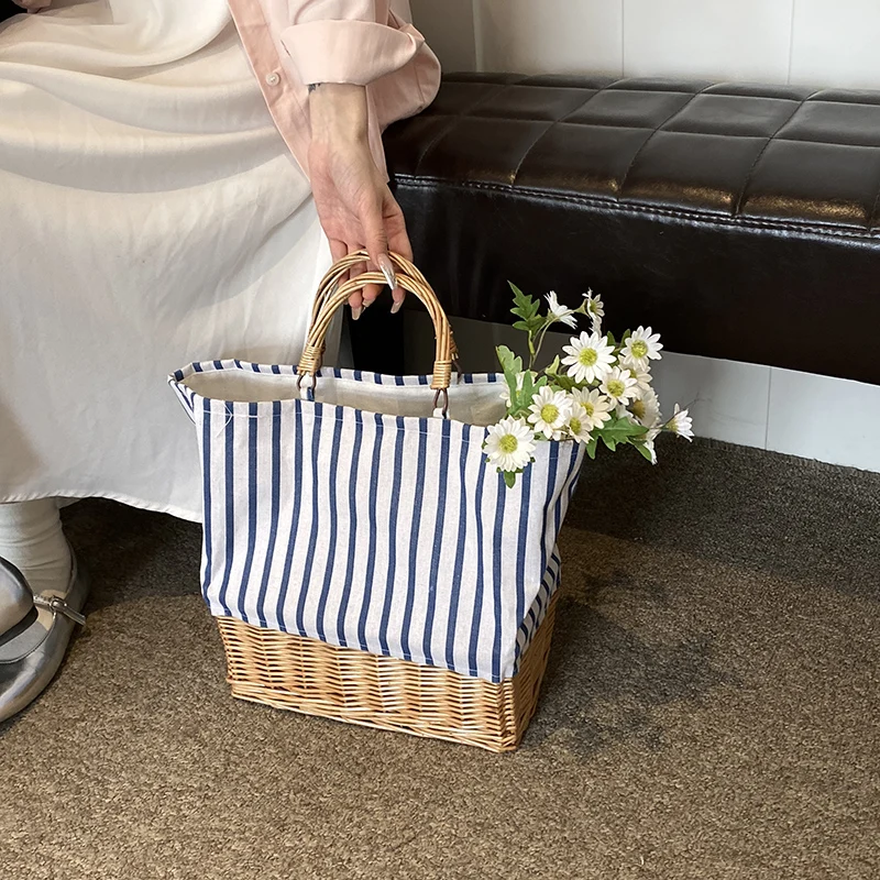 

Classic and fashionable straw woven bags, handbags, shopping bags, shopping baskets, niche designs suitable for all women to use
