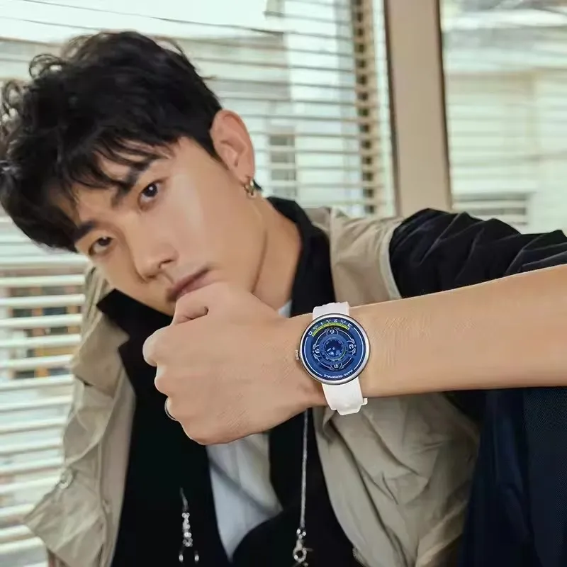 مارك Fairwhale 5990 ساعة كوارتز عصرية للرجال تصميم إبداعي حزام سيليكون مقاوم للماء ضوء الليل ساعة رياضية للرجال reloj