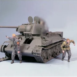 1/35 Scale Die Cast Resin Figure Model Kit Military Escaped Soviet Tank Crew 2 Persons Unassembled Unpainted Micro Scene Layout