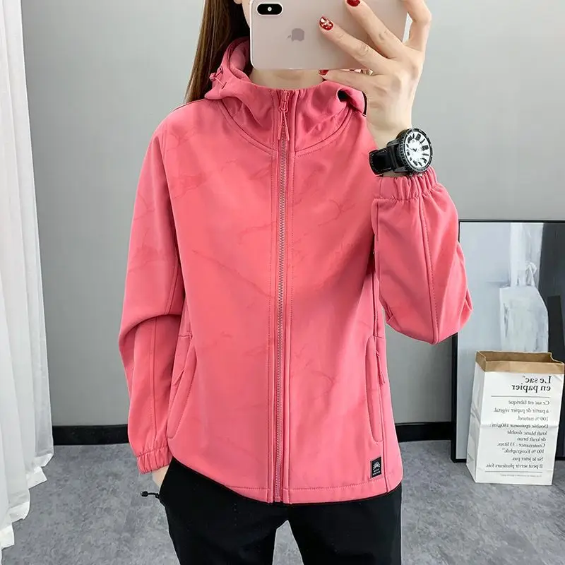 Outdoor Fleece Garment of Soft Shell Female Coat To Keep Warm Wind Ski-wear, Climbing on Foot Leisure Sport Coats Women Fall