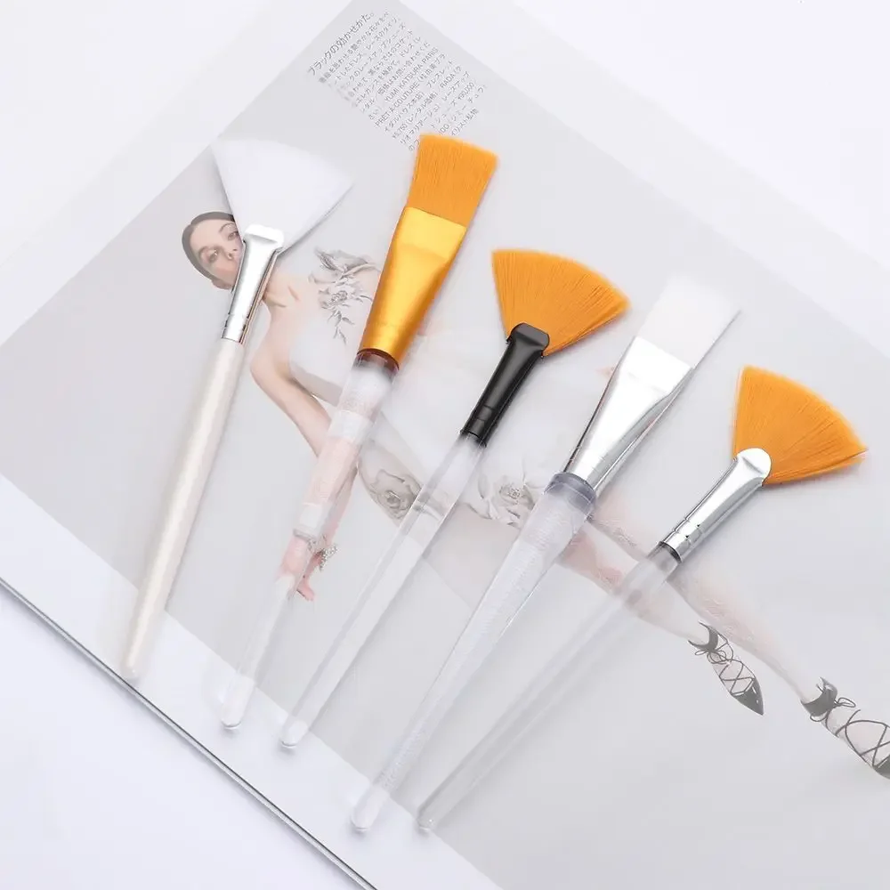 Lozione per il corpo per ragazze Pennelli per trucco Ventaglio Maschera per il viso Strumenti applicatori Maschera in argilla fai-da-te per applicare maschera per dormire Pennello per maschera per il viso