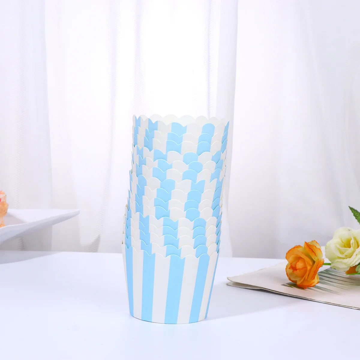 

150Pcs Paper Dessert Cups Heat Resistant Oven Safe Non Stick Baking Cups for Wedding Party Cupcake Holders Paper Baking Cup