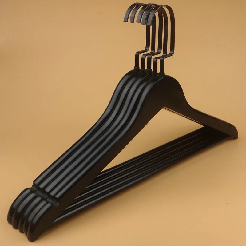 Black Solid Wood Clothes Hanger Clothing Store Non-Slip Clothes Rack Hotel Wooden Clothes Hanger Natural Log Material