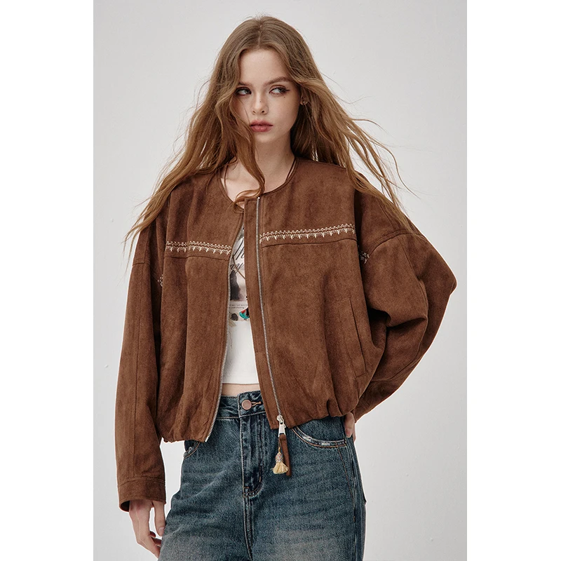 ELFSACK Women's Outerwear Jacket with Embroidery Detail, Zip Up Crew Neck Cropped Coat, Casual Loose Outerwear for Fall