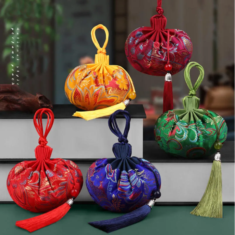 20pcs/Lot 8*13cm Ancient Style Wallet Chinese Traditional Embroidered Sachets Slik Drawstring Bags Empty Gift Hanging Bag