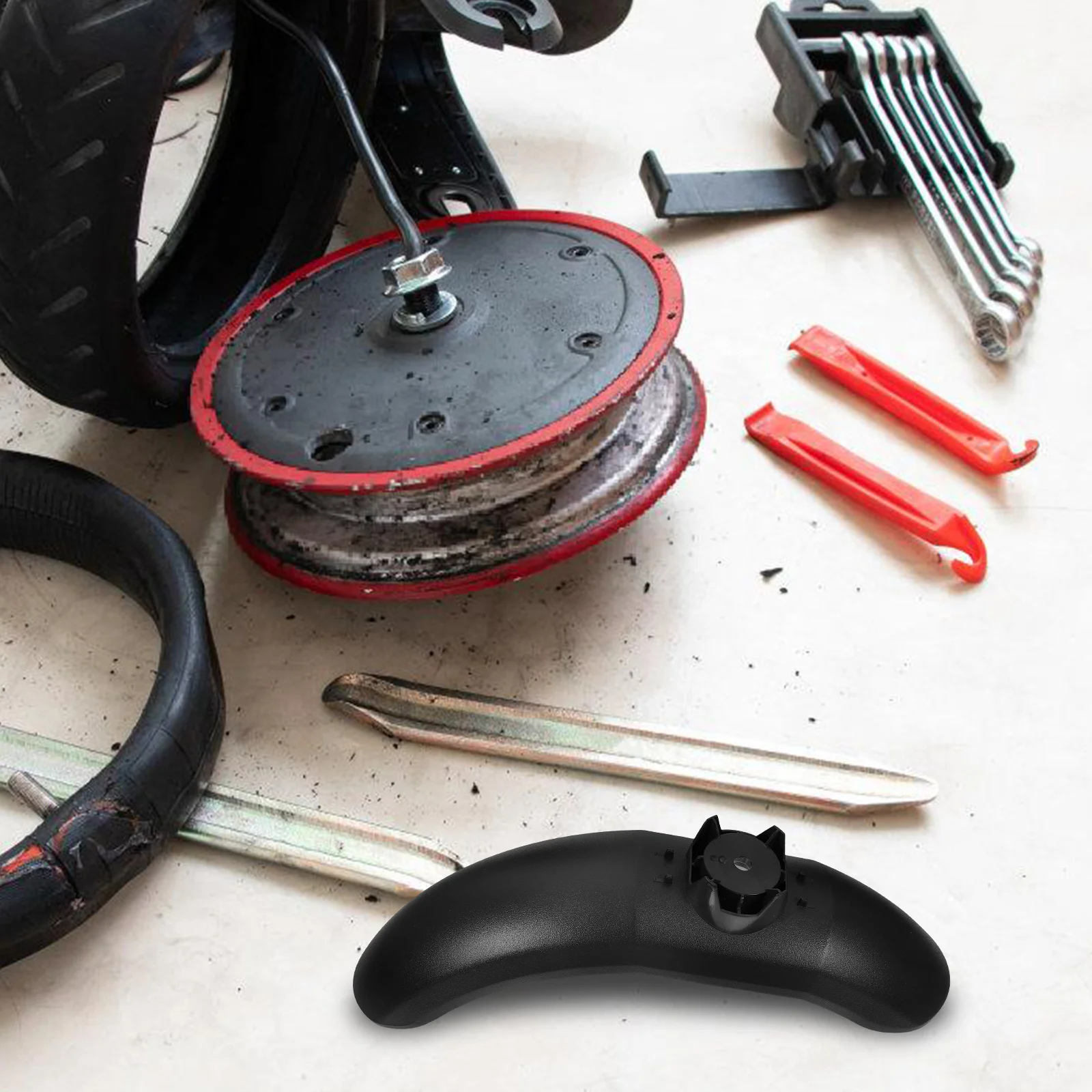 Кронштейн брызговика скутера