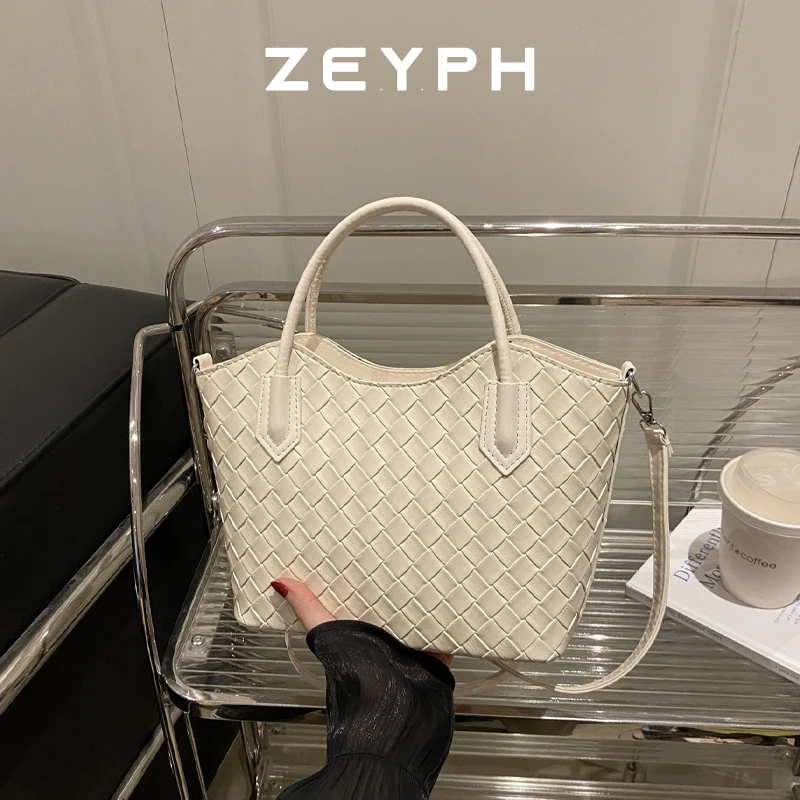 

Zeyph Synthetic Leather Braided Style Women s Medium Tote Style Temperament Pu Crossbody Bag