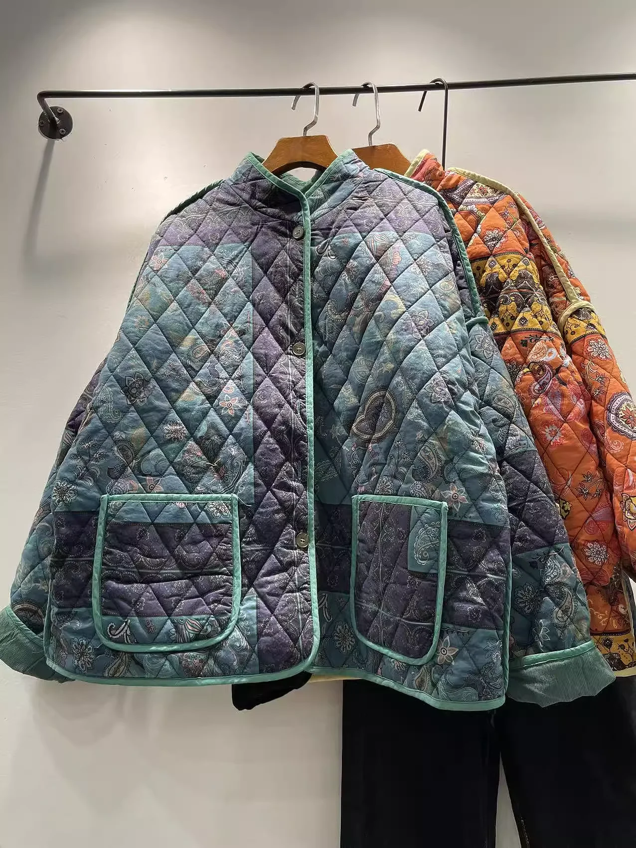 

2026 Этническая хлопковая стеганая куртка для женщин, осень-зима, винтажное брендовое пальто с хлопковой подкладкой и принтом пейсли, верхняя одежда
