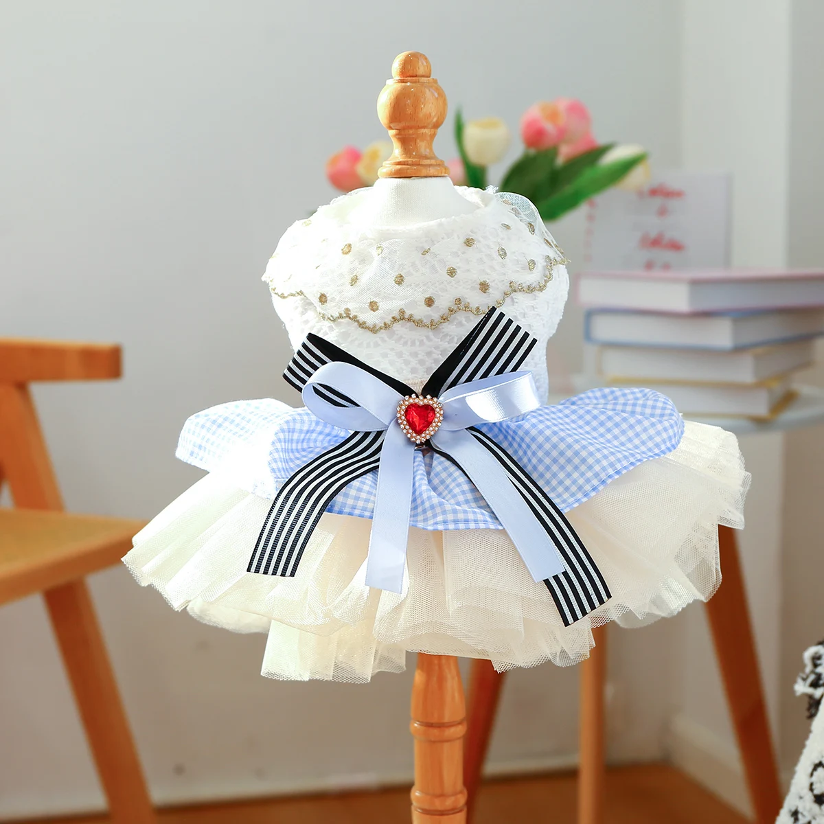 Wunderland Haustier-Tutu-Kleid, Spitzen-Gingham-Tüllrock mit Schleife & Herz-Edelstein, Geschirr-Outfit für kleine Hunde & Katzen, Partykleidung