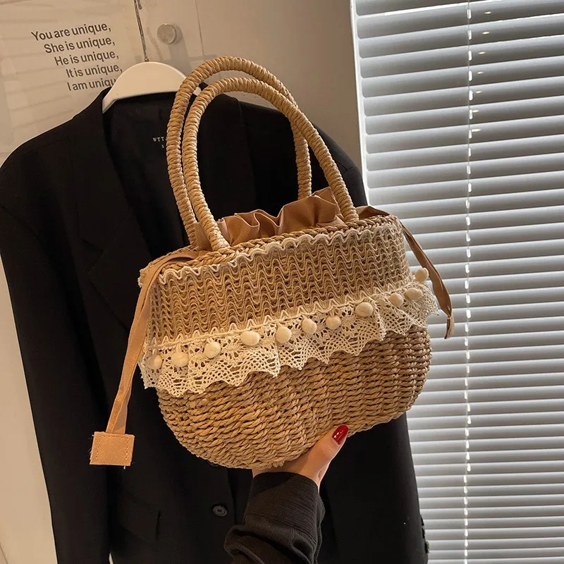 

2025 French Niche Design Lace Straw Bag Fashionable Beach Tote with Handles New Trendy Vacation Woven Basket Summer Resort