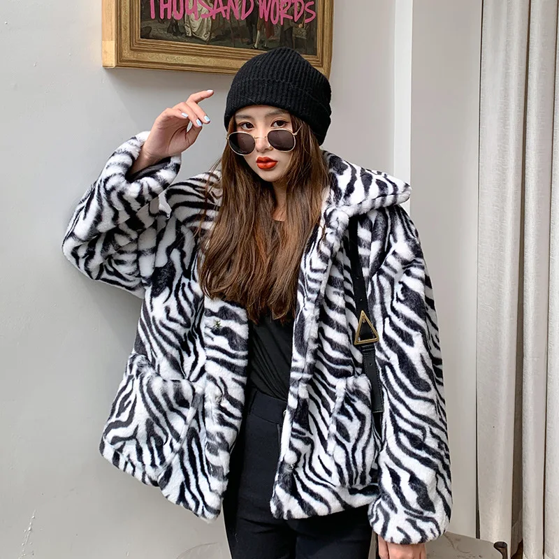 フェイクファーコート ロング レディースコート レディース バットウィング フェスティバル 娘 ストリートスタイル アルパカ ファッション 居心地の良い ストライプ カサコ パターン 暖かい OL