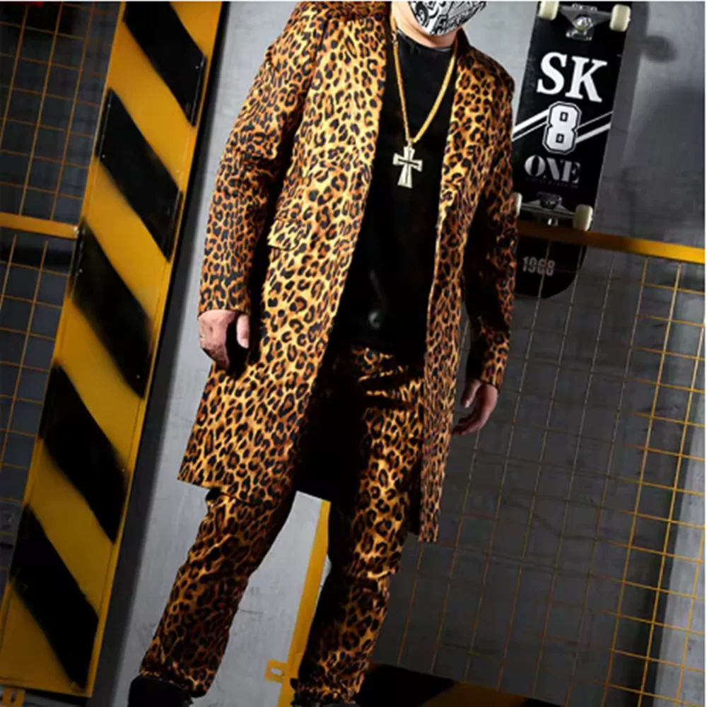 Uomo Jazz Performance Outfit Stampa leopardata Abito casual Cappotto lungo Dj Ds Mc Cantante Costume di scena Maschile Gogo Discoteca Dancewear yk