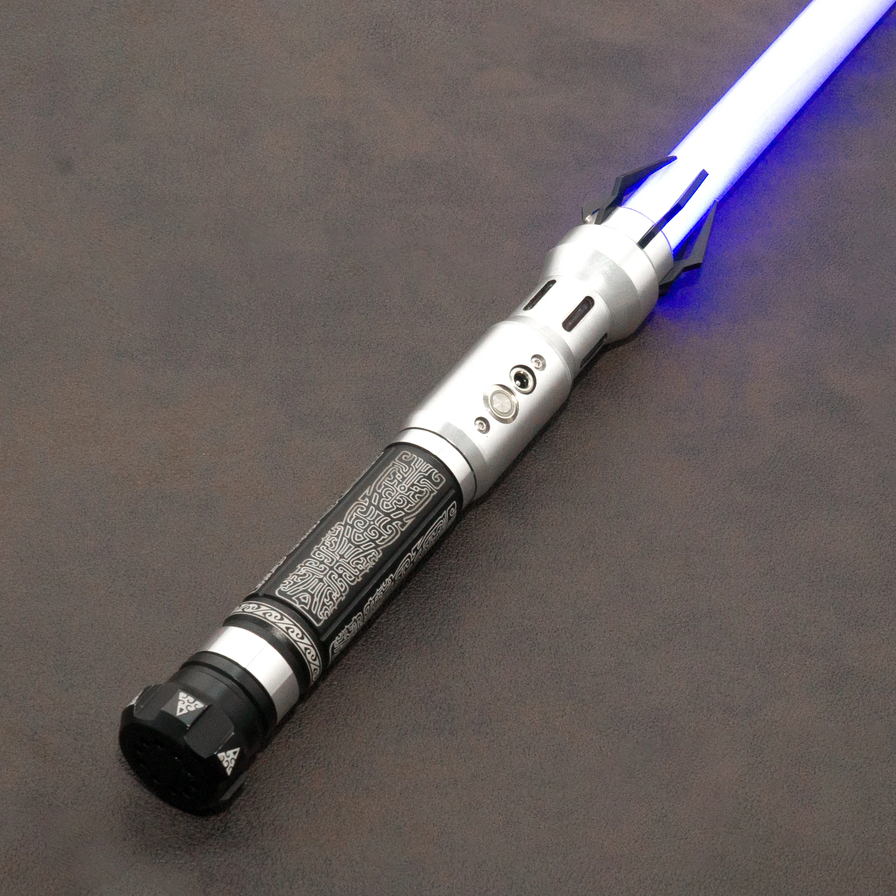 AKsabers-O5 Heavy Dueling RGB / Neo Pixel Smooth Lightsabers Colors Changing Metal Hilt Lock up Blaster Laser Jedi Sword Toys