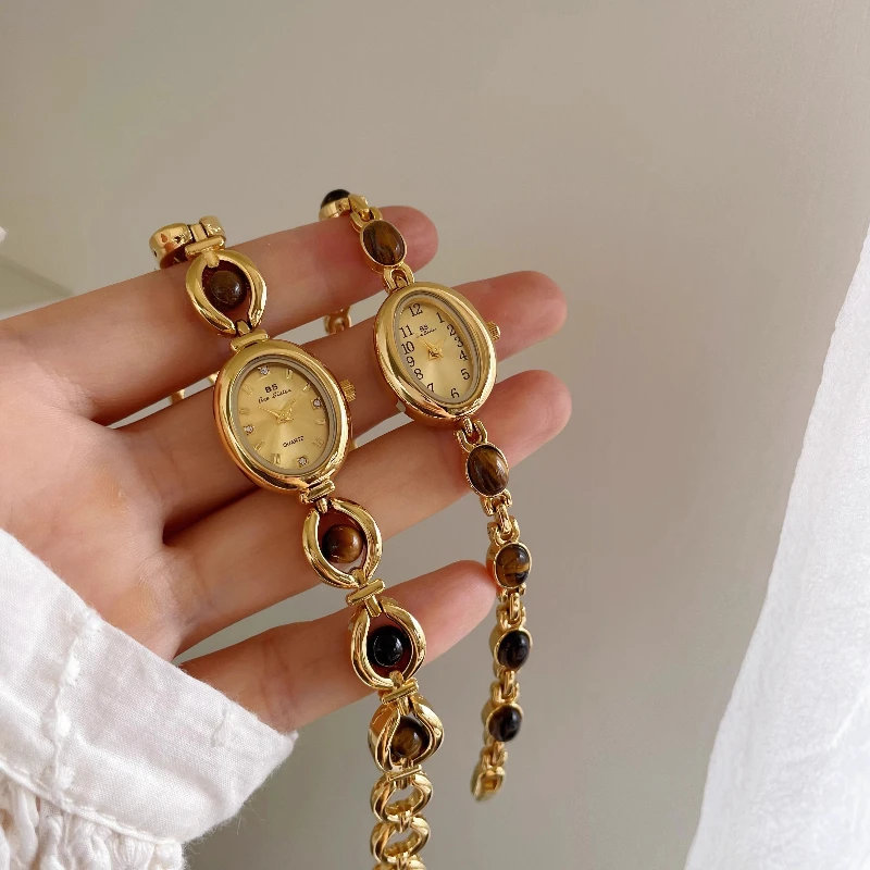 [Amber] Oval small dial bracelet watch women's retro national style quartz women's watch genuine tide