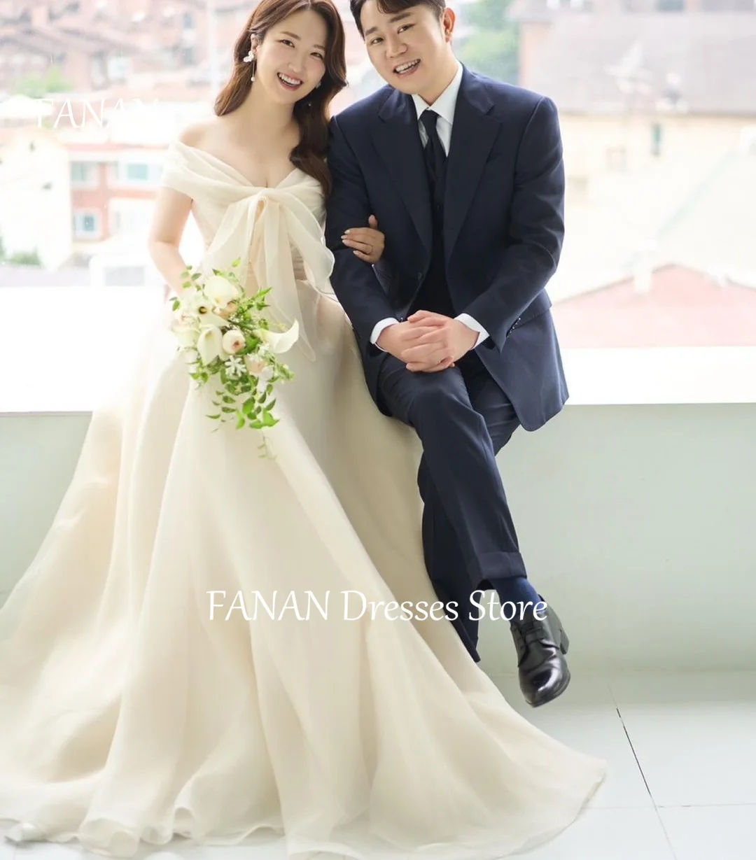 

FANAN Korea V-Neck A-Line Wedding Dresses 웨딩드레스 Ivory Sleeveless Organza Ruched Simple Custom Made Bride Gowns Plus Size