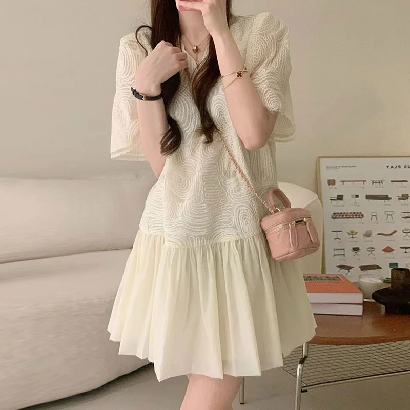 Elegancka letnia miękka niebieska okrągła spódnica z haftem, teksturowana, z efektem bąbelków, patchworkowa, w stylu koreańskim, z wysokim stanem, o kroju A...