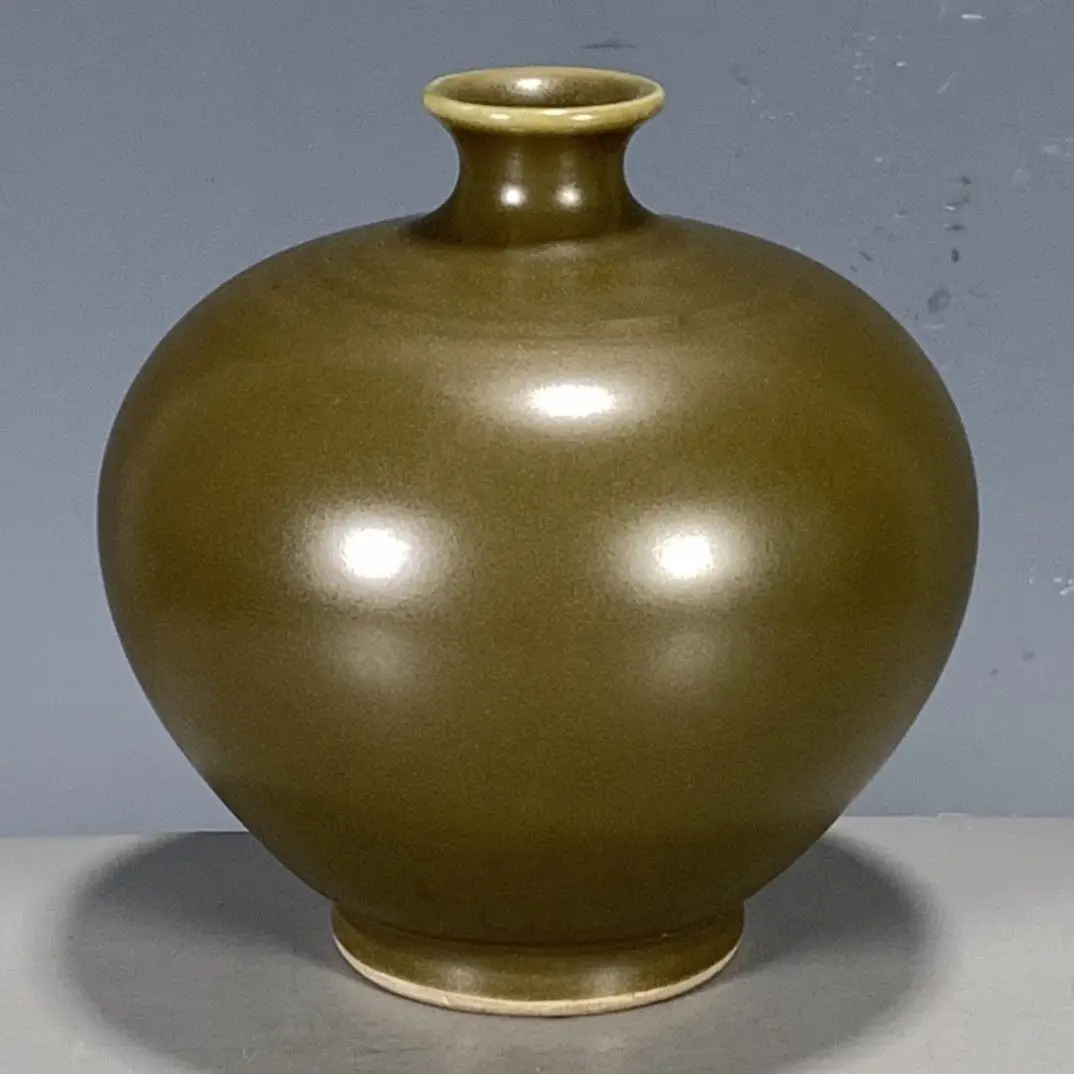 

Chinese Porcelain Qing Dynasty Kangxi Tea-dust Glaze Vase Exquisite Home Decorations