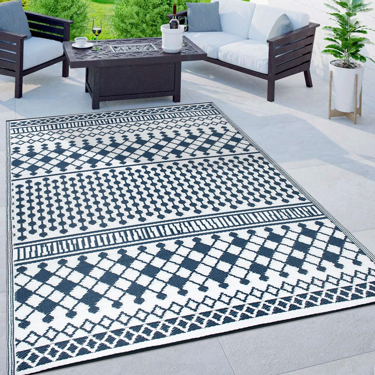 

Rugshop Outdoor Rug Bohemian Geometric Reversible Plastic Outdoor Patio Rugs 5x7