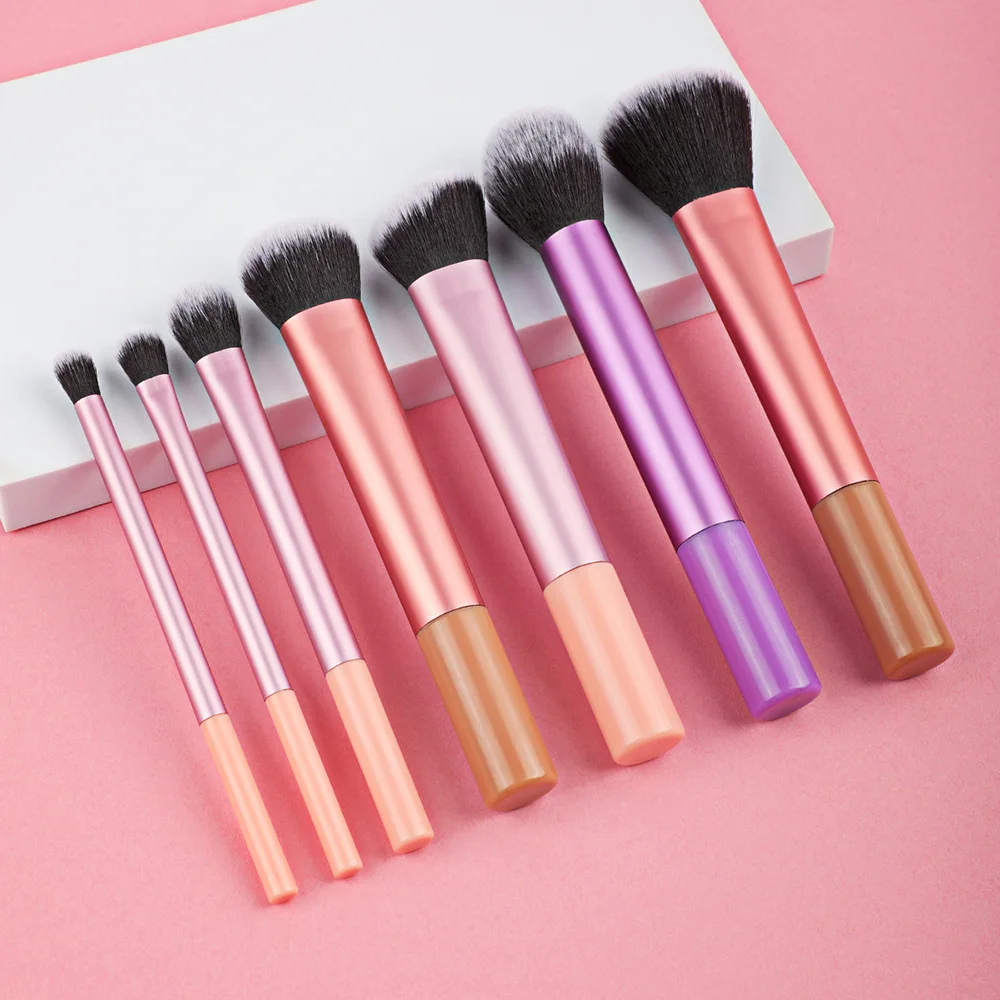 7Pcs Long Handle Makeup Brush Set Super Soft Contouring Highlighter Concealer Face Foundation Blending Brush For Beginner Gift