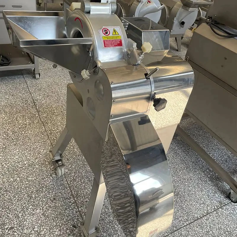 Factory direct automatic French fries cutting machine for cutting potatoes, carrots, cucumbers, root vegetables