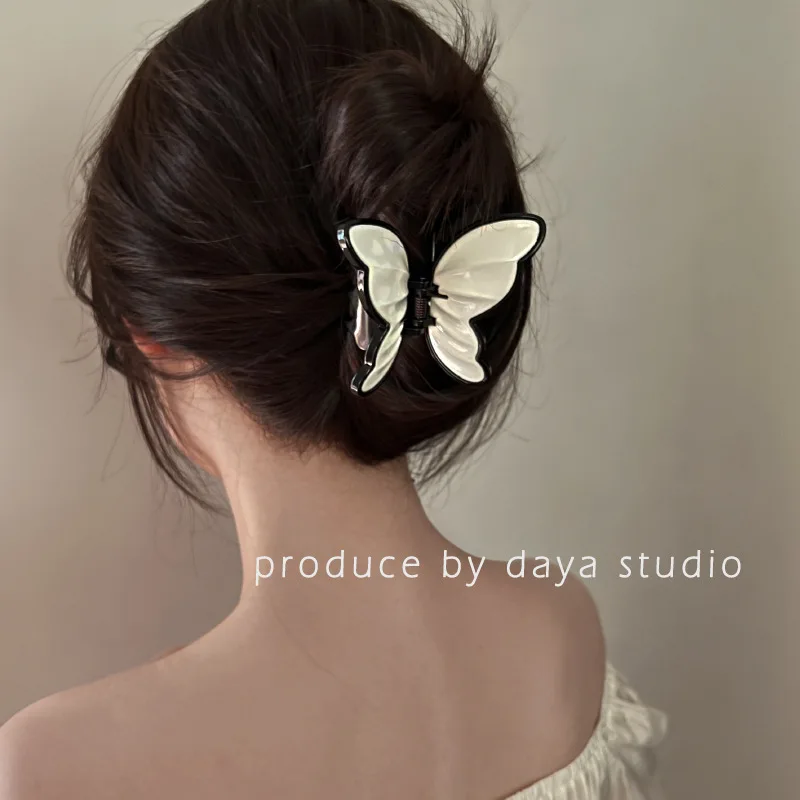 

French Retro Acrylic Butterfly Claw Clip, Elegant Unique Design Duckbill Hair Clasp for Women Updo Styling