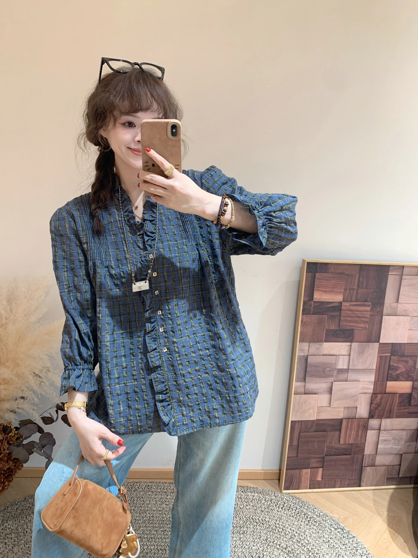 

Новая весенняя корейская ретро-блузка с V-образным вырезом, модная женская рубашка с плиссированным дизайном, кружевной отделкой, повседневная, свободного кроя