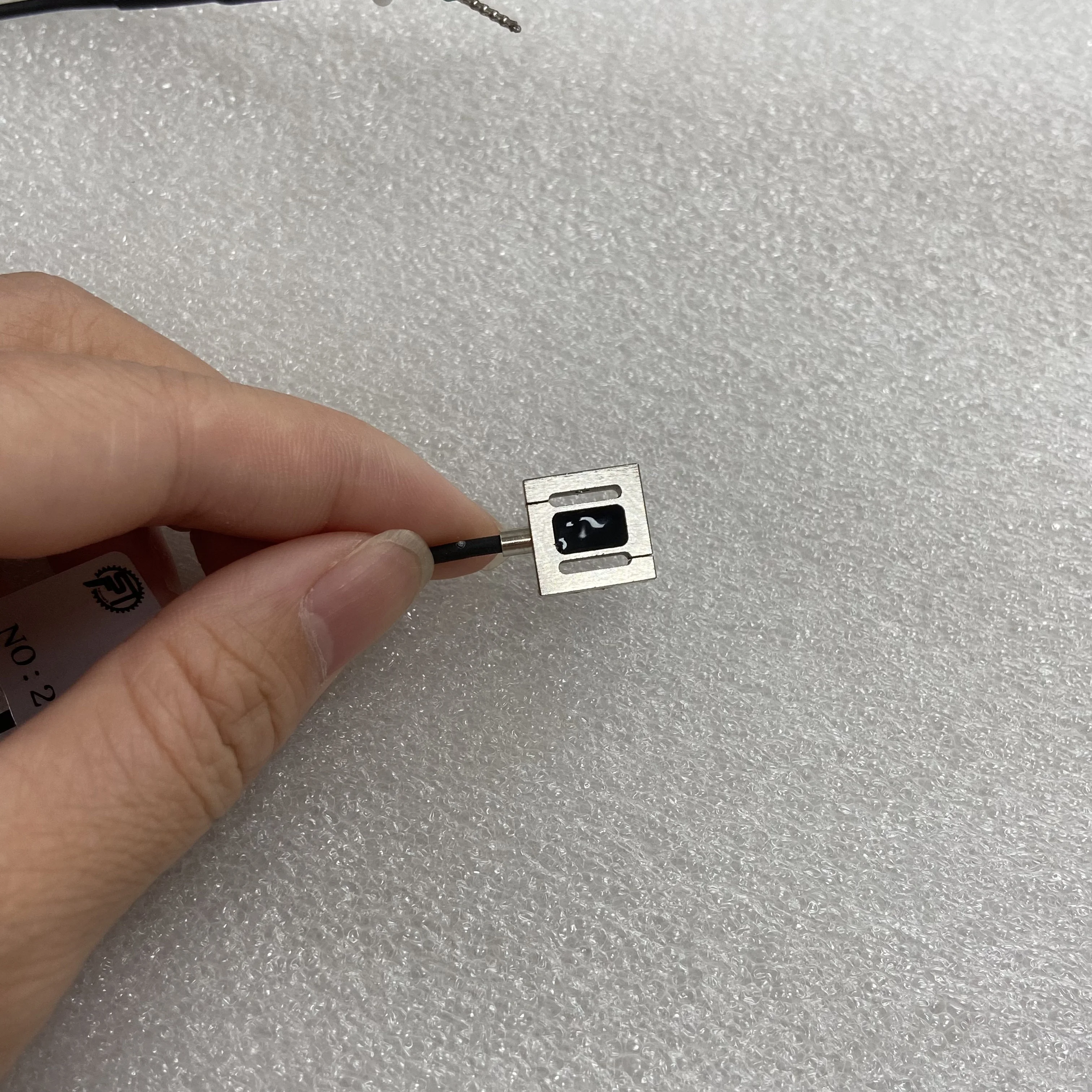 Accurate Reading Stainless Steel S-Beam Force Transducer 1kg 3kg 5kg 10kg 10kHz For Automotive Press-Fitting Application