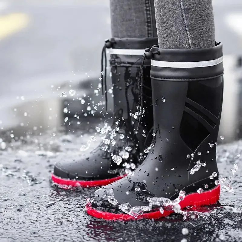 Fashion Men's Medium Tube Rain Boots Outdoor Anti-Slip Rubber Galoshes Shoes for Men Waterproof Fishing Shoe Botas Lluvia Hombre view 2