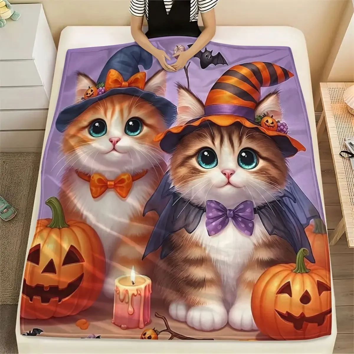 Halloween Cat Pattern Flannel Small Throw Blanket, a Soft and Warm Blanket Suitable for Sofas, Home Leisure, Air-conditioned Roo