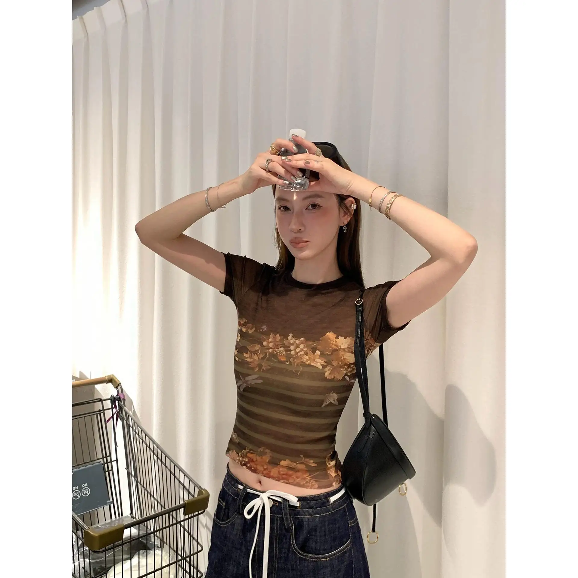 Korean Fashion 2026 Spicy Girl Retro Vintage Atmosphere Short Sleeved T-shirt Floral Pattern Clothing Top
