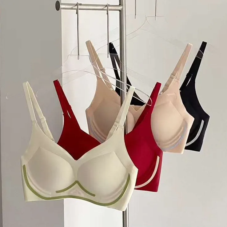 

suspended soft support underwear, small breasts gathered and closed, double breasts, beautiful back, no steel ring bra.