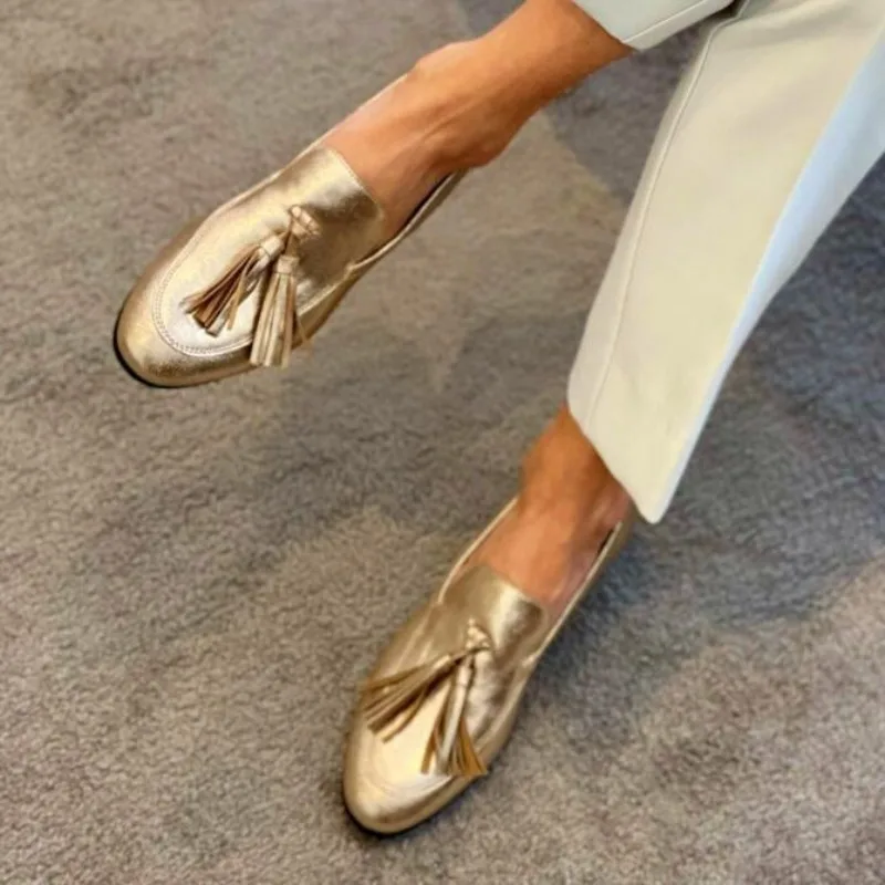

Spring Autumn New Loafers Shoes Women Shallow Mouth Tassel Large Size 34-43 Casual Flat Shoes Women