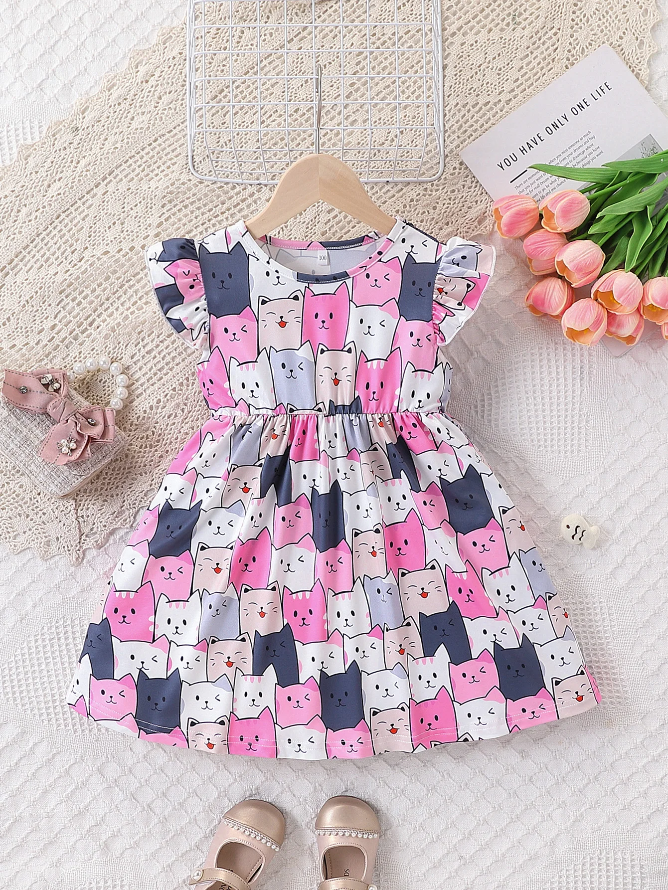 Girls' Summer Dress, Fashionable and Stylish with Cat Print, Flutter Sleeves, Knee-Length Skirt, Thin Summer Casual Clothing for Little Girls, Available in Multiple Colors