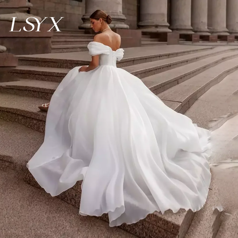 LSYX Suknie Ślubne na Zamówienie z Odkrytymi Ramionami, Proste Bez Ramiączek, z Odkrytymi Plecami, w Kształcie Litery A, Bez Rękawów, z Tiulu, Eleganckie Vestidos De Novia 2025