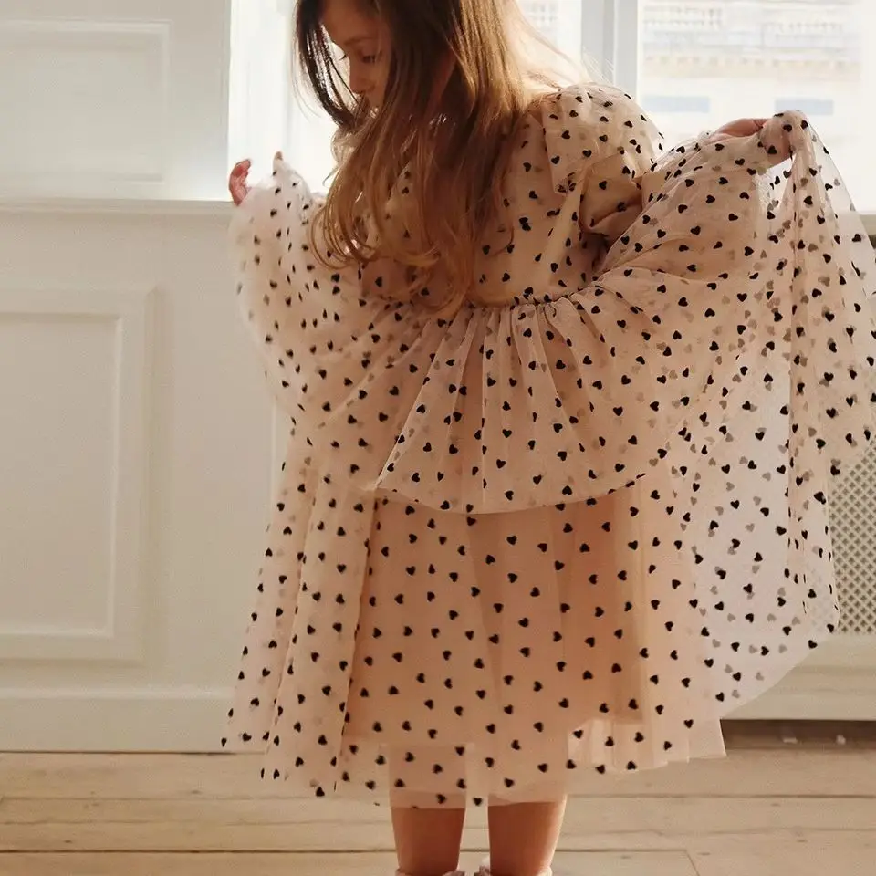 

Summer New Arrival Girls Long Sleeve Tulle Dress with Shiny Sequins Star Half Skirt And Beaded Flying Sleeve Kid Clothing